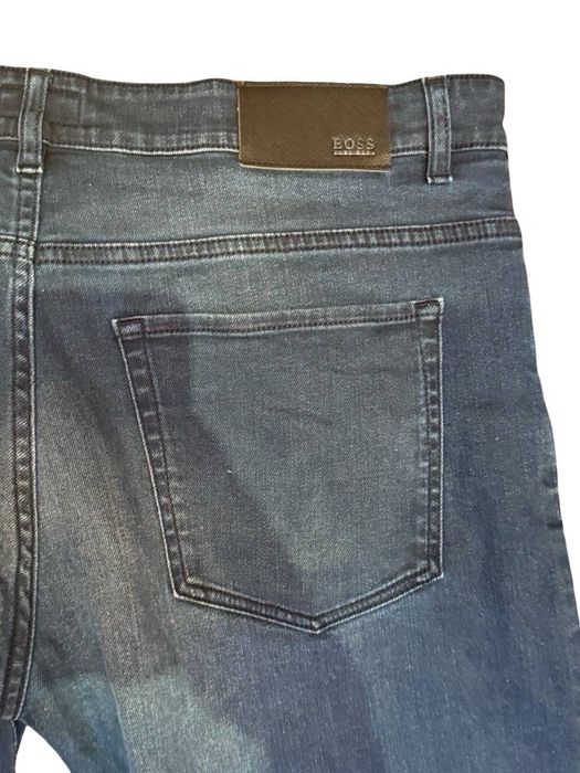 Джинсы Hugo Boss
