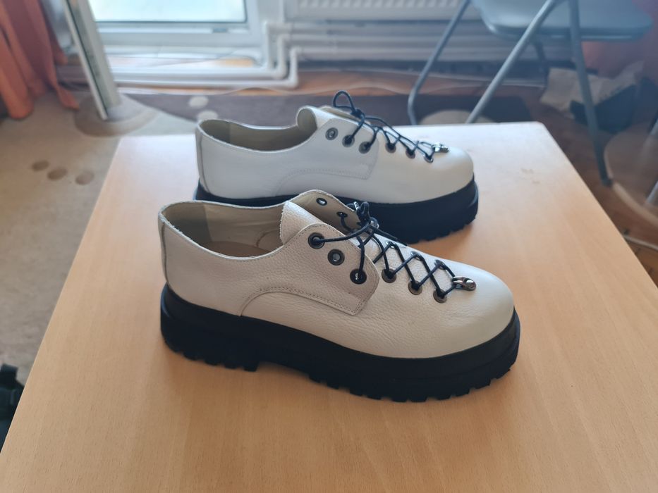 Pantofi de piele Benvenuti