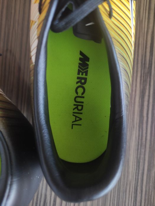 Ghete de fotbal Nike Mercurial noi marimea 42