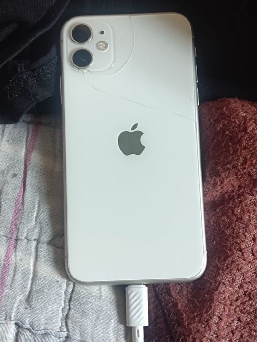 Айфон 11 128гб все работает