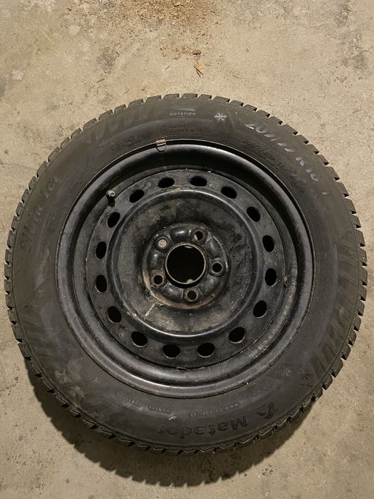 Продам автошины зимние R16