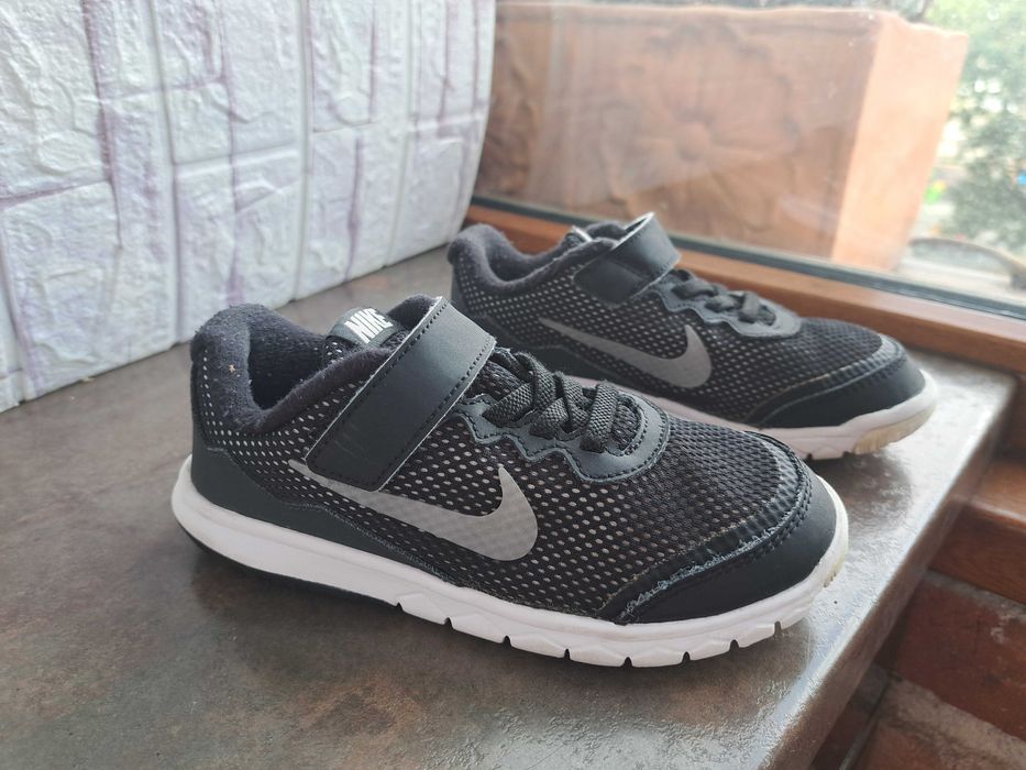 детски маратонки,кецове,спортни обувки Nike,29,5,найк,за момче