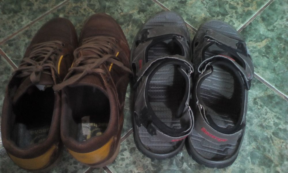 Set sandale si pantofi din piele nat.nr.45(pret pe set)
