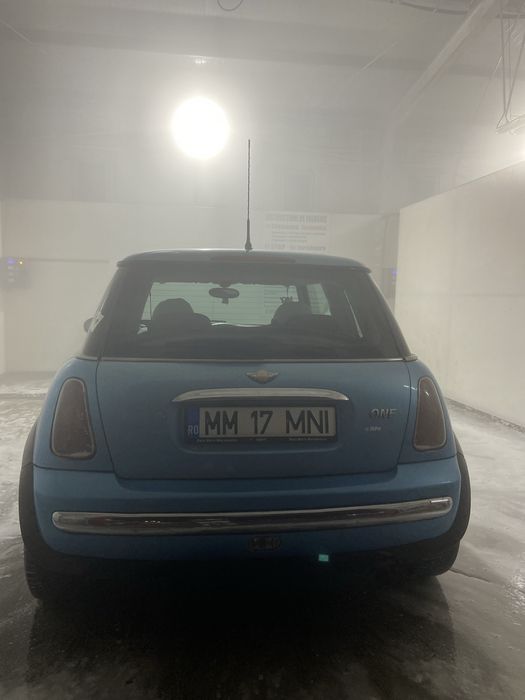 Mini Cooper One R50