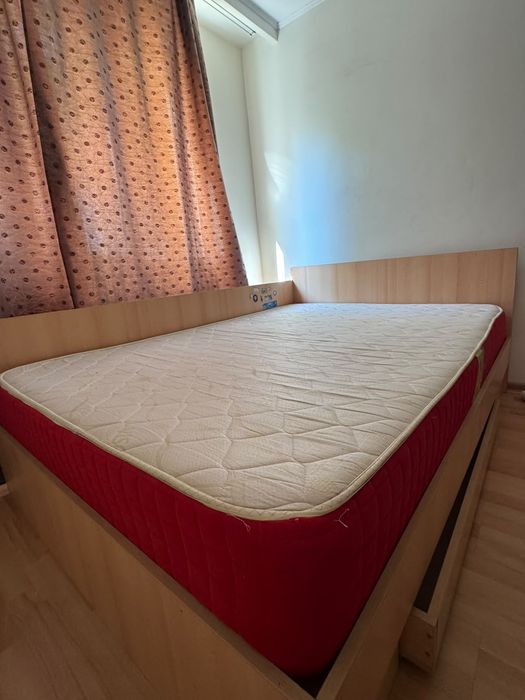 Mobila de vinzare