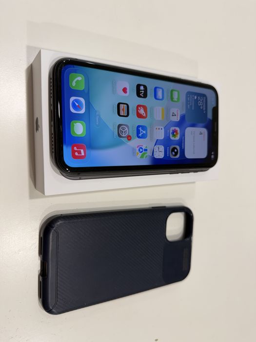 Продам iPhone 11, 4/128 Gb