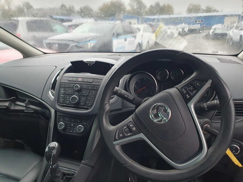 Dezmembrez Opel Zafira C Tourer Elite 2.0CDTI 2012