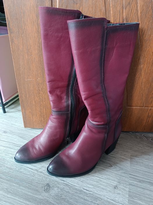 Високи ботуши от естествена кожа цвят бордо