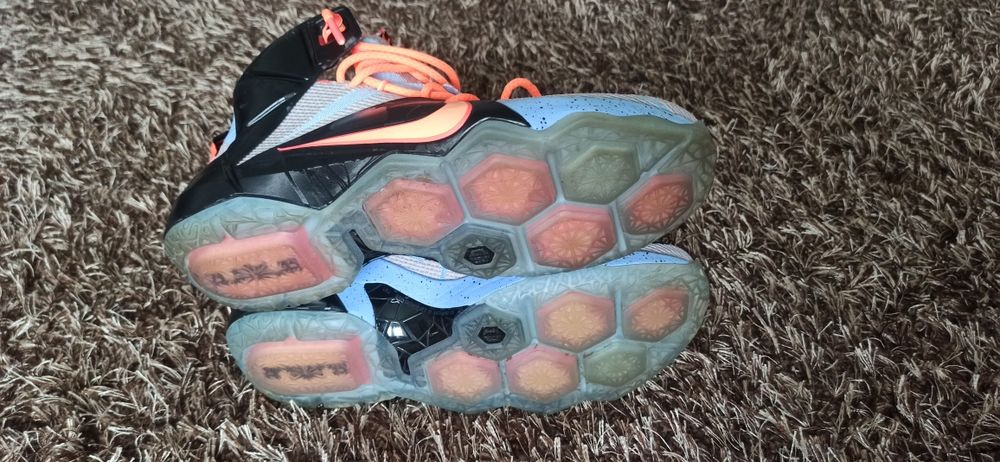 Nike LeBron James 12 "Easter" Edition