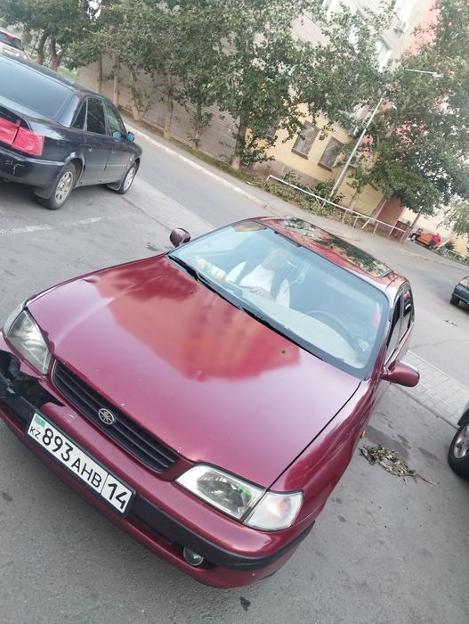 Тойота Карина Е продам срочно