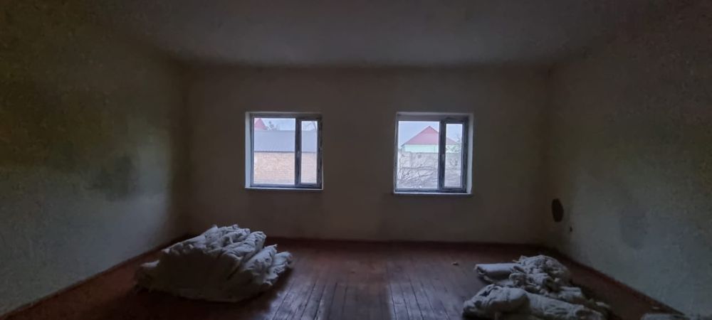 Дом 10 комнатный , монолитный