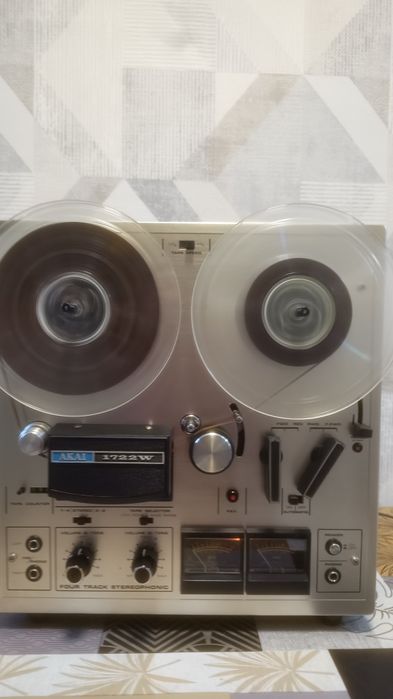 Akai 1722 W magnetofon cu difuzoare stereo