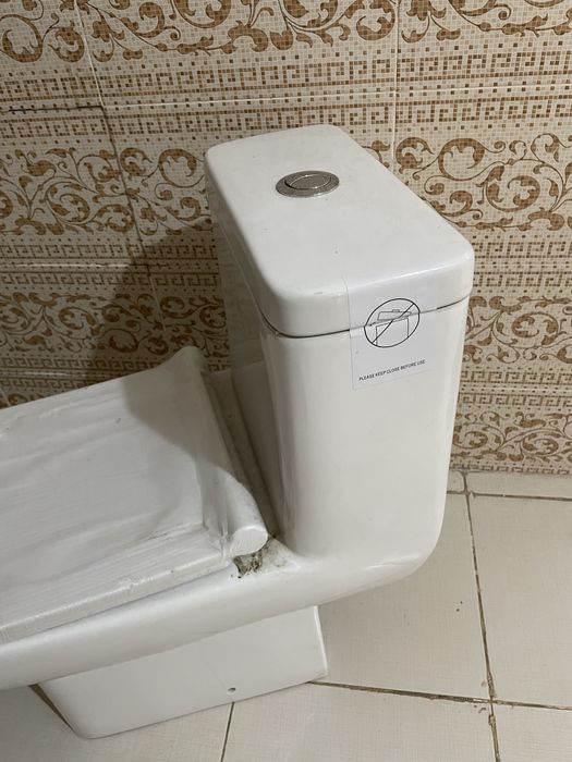 Продаю унитаз новый