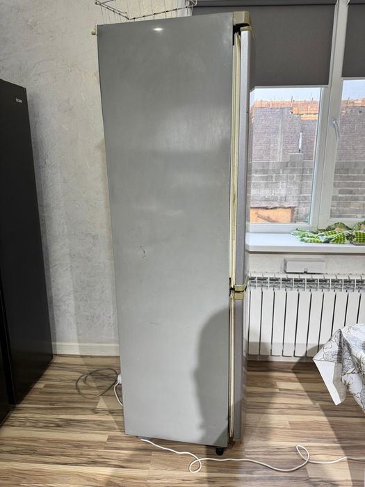 Продам холодильник  LG
