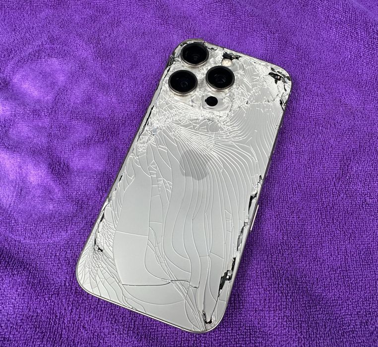 IPhone 16 Pro  Titanium за части