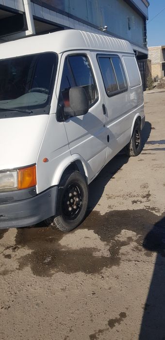 Ford sotiladi 15 baza