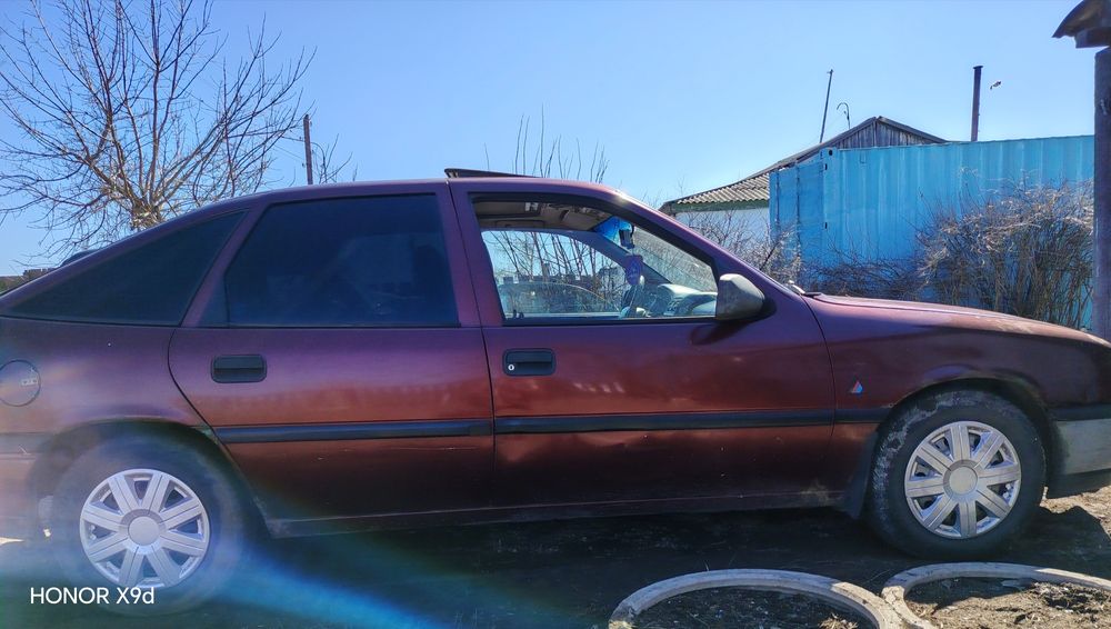 Продам opel vectra a 1.6