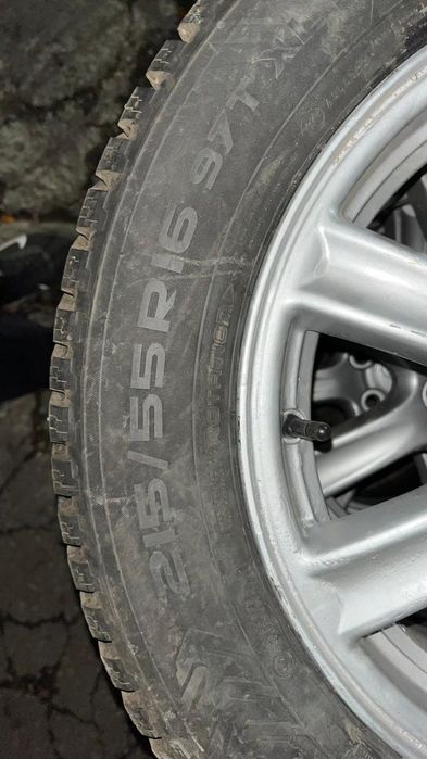 Продам комплект резина