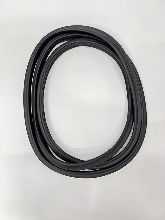 Lexus GX470 резинка уплотнительная GX470 резинка в багажник