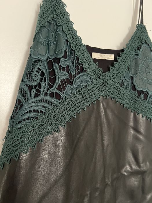 Rochie neagra din piele cu dantela verde