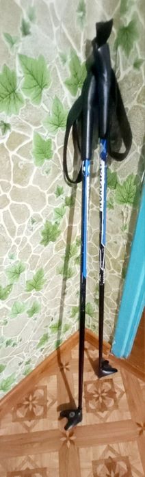 Продам лыжи, ботинки