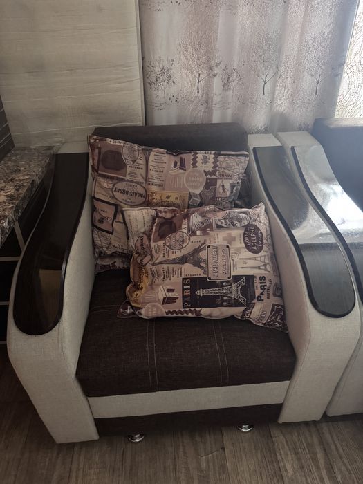 Продам диван и кресло