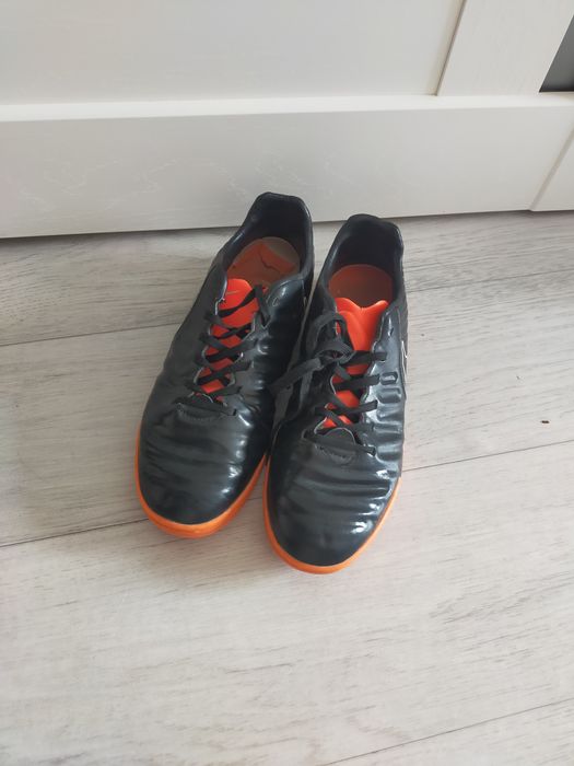 Бутсы кожаные 40 р.