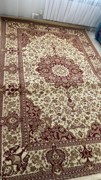 Продам ковер 5000тг