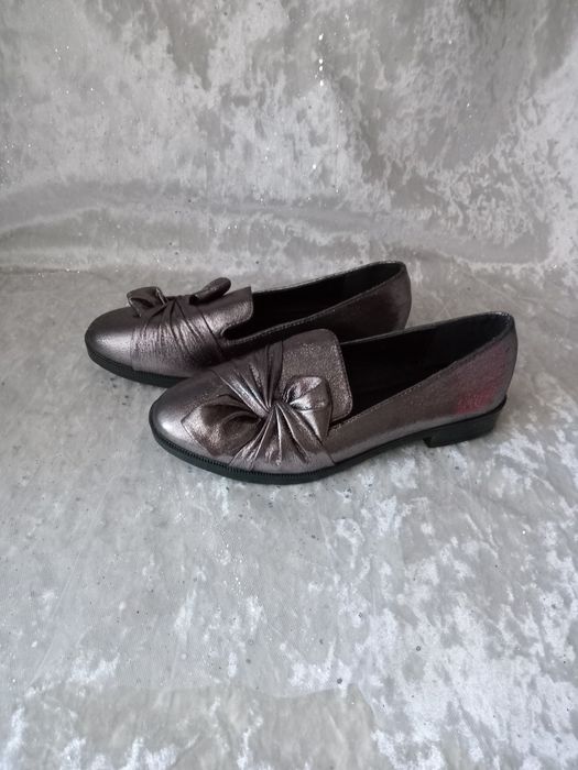 Продам женскую обувь