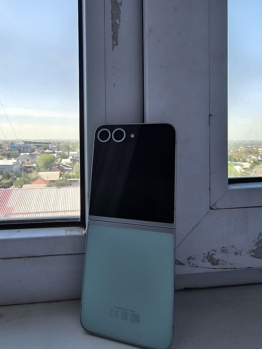 Samsung Galaxy Z flip 6