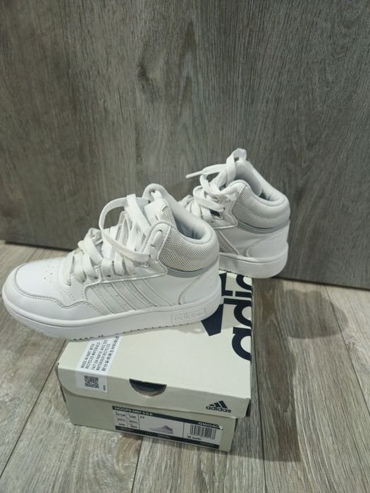 Adidas Hoops Mid măsură 30.5