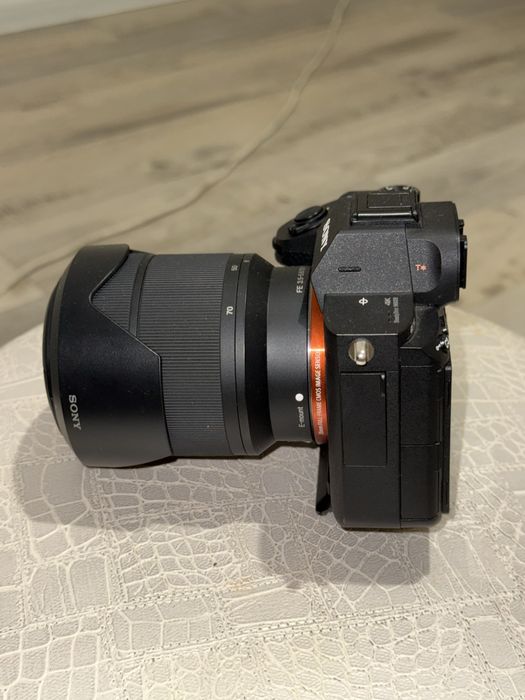 Фотокамера Sony Alpha A7 III kit 28-70mm
