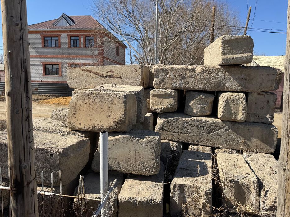 Прожаются бетонные блоки