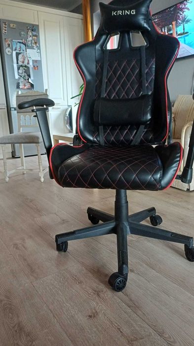 Scaun gaming KRING de vânzare – confortabil, reglabil, stare bună