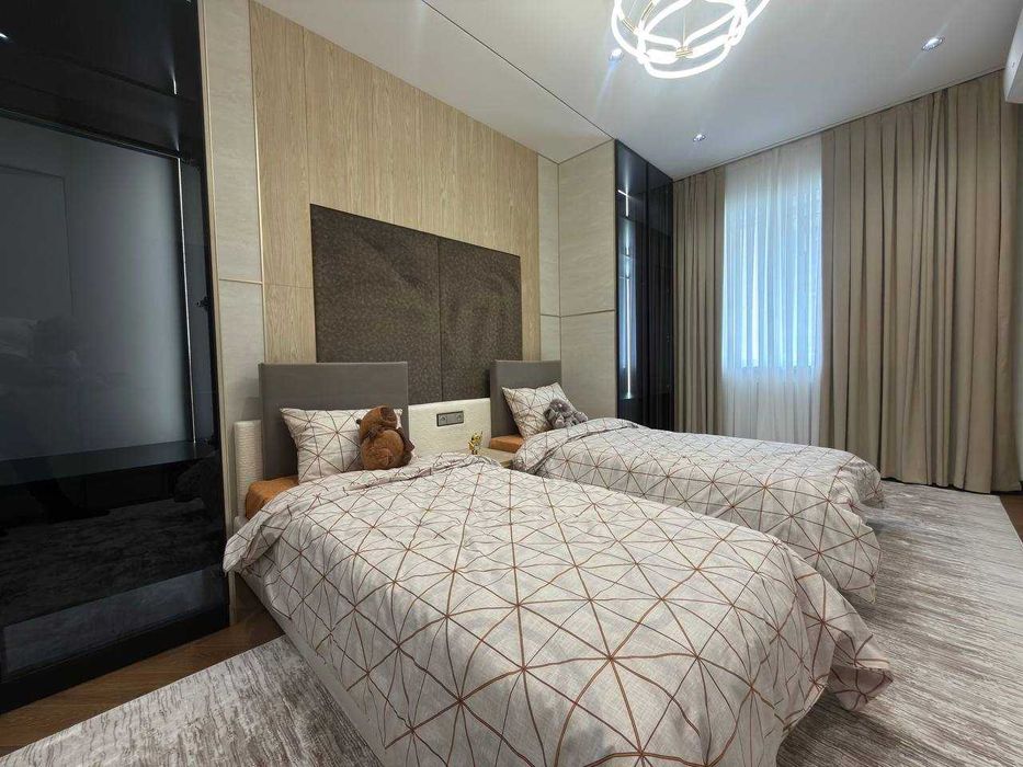 ЖК Parisien! шикарная квартира после ремонта! 4-х ком