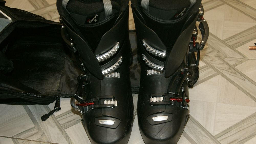 Лыжи в комплекте