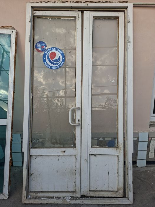 Продам из дома рабочие двери Акфа !