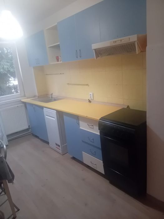 Inchiriez apartament