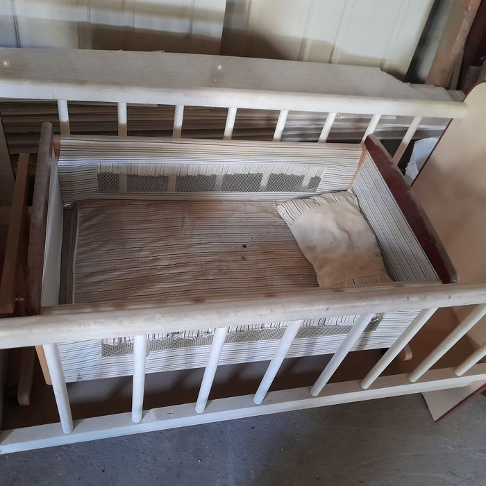 Кровать детский с трюмо