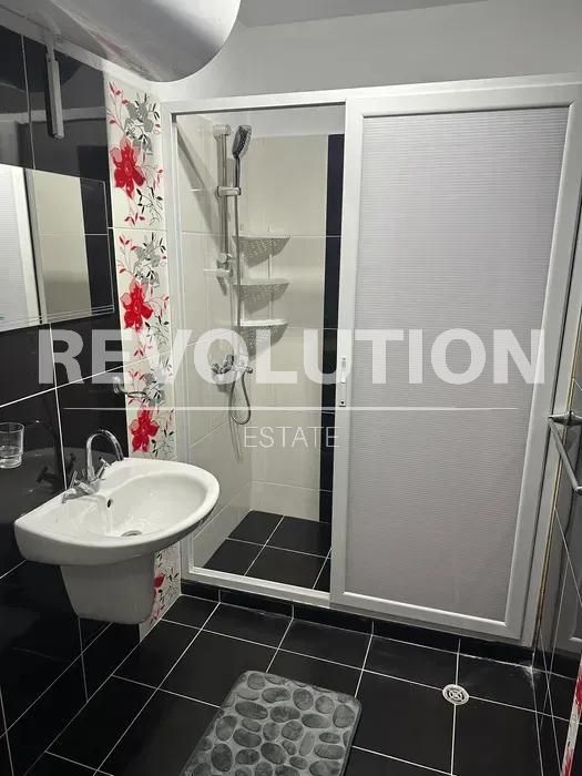 Дава се под наем Тристаен апартамент в Варна, Трошево - 80 кв.м за 598.23 € - Снимка #5