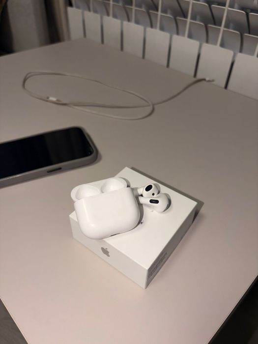 Airpods 4 оригинал