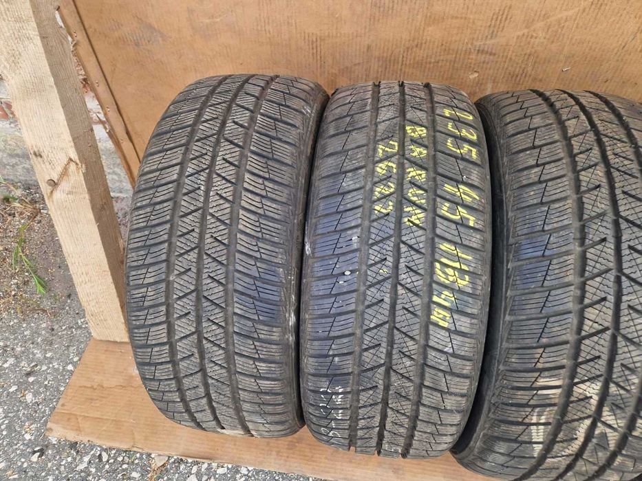 4 Barum R18 235/45 Зимни гуми  DOT2622