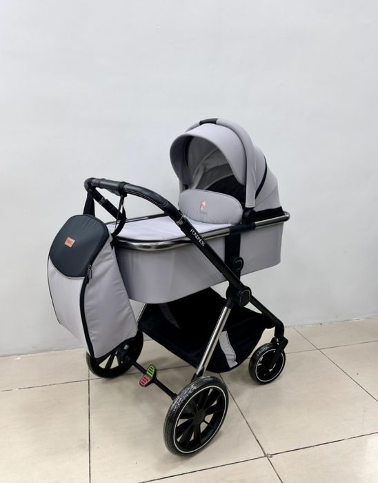 Продаётся коляска 2 в 1 оригинал Fondness