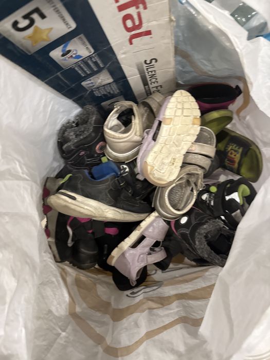 Отдам бесплатно детская обувь бу