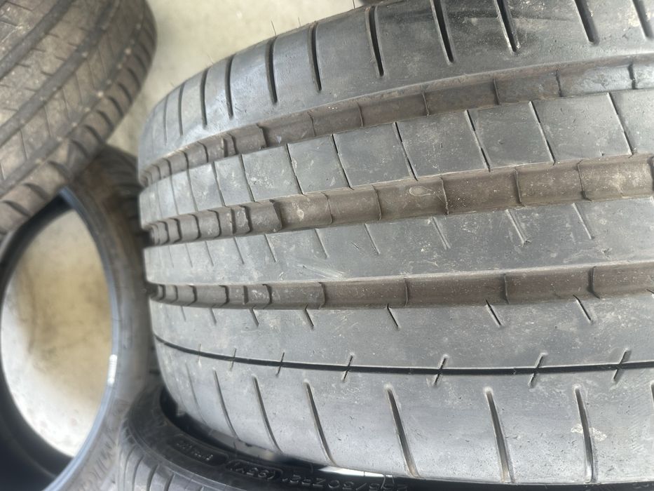 255/30/21-Michelin