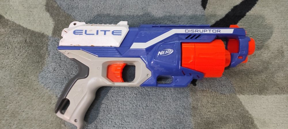 Pușca și pistoale Nerf