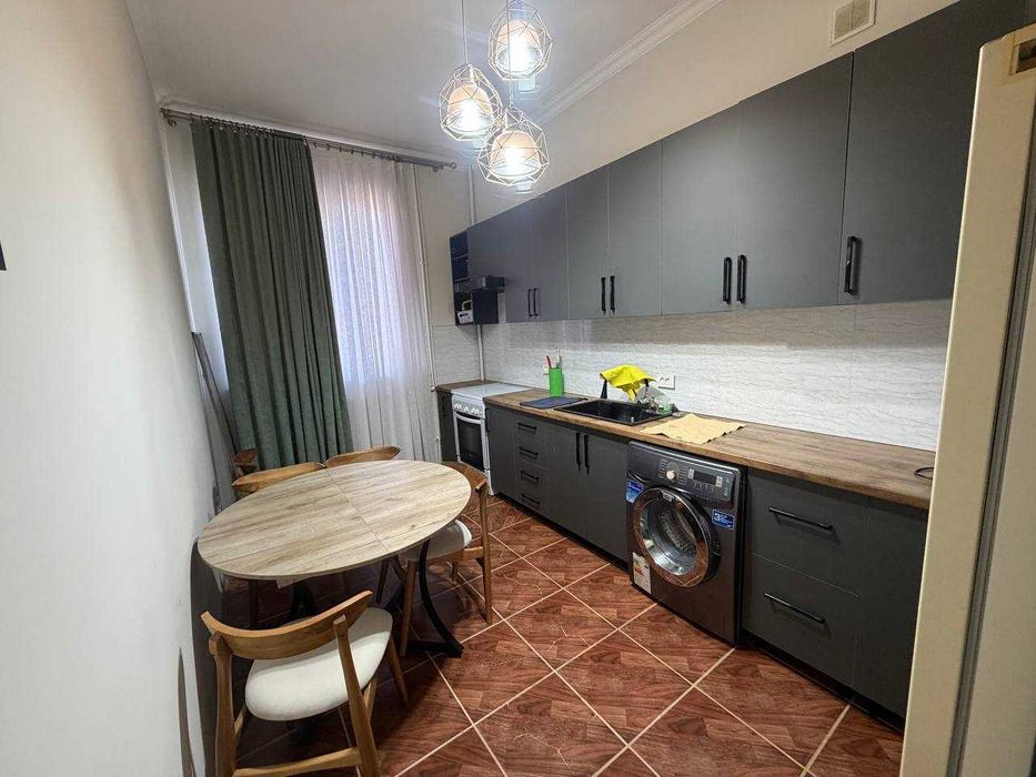 Продаётся 2х комн квартира на 4 этаже Ор-р 5 микрорайон Орбита