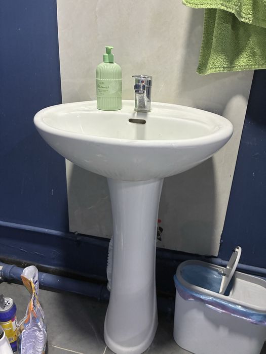 Унитаз и раковины