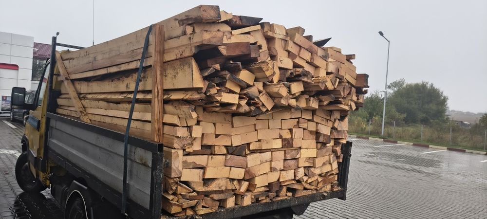 Vând lemn de foc de fabrică