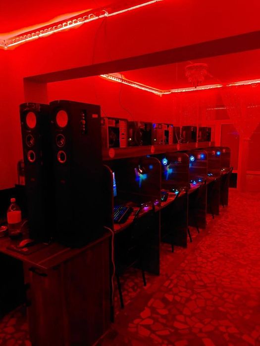 Kompyuter club sotiladi